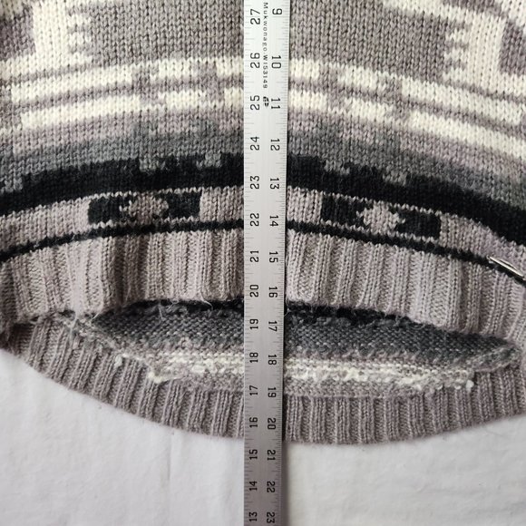 Roxy Black and Gray Aztec Sweater - Picture 10 of 11